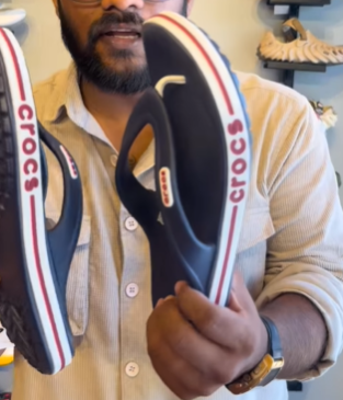 Crocs Classic Lightweight Navy Blue & White Stripe Thong Flip-Flops for Men